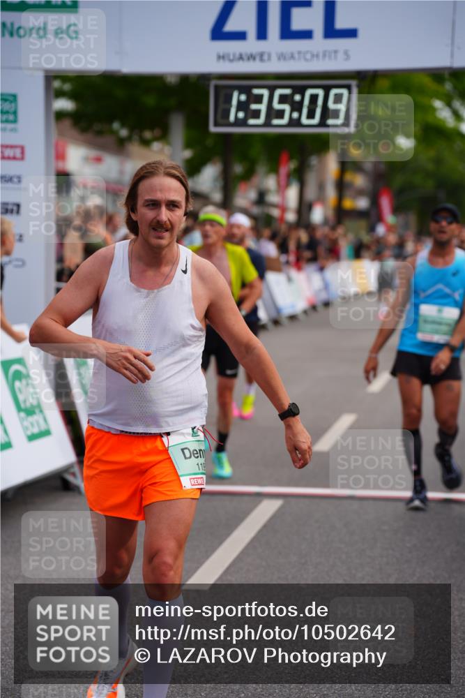 20.09.2026 - PSD Bank Halbmarathon LAZAROV Photography http://msf.ph/oto/10502642 20.09.2026 11:35:09 Ziel 1195, 1327, 1377, 1673, 1930, 2352, 3001, 3067 meine-sportfotos.de