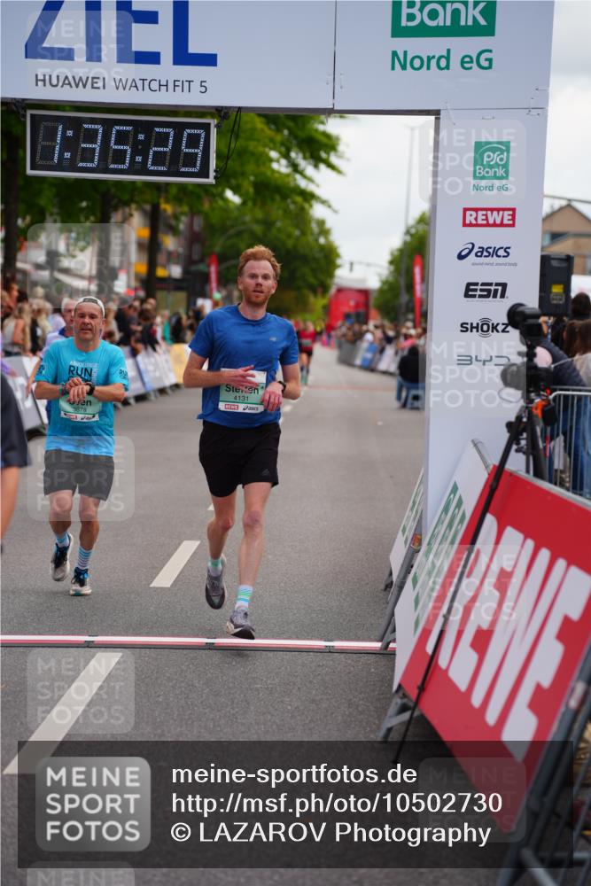 20.09.2026 - PSD Bank Halbmarathon LAZAROV Photography http://msf.ph/oto/10502730 20.09.2026 11:35:29 Ziel 1355, 2525, 3878, 4131 meine-sportfotos.de