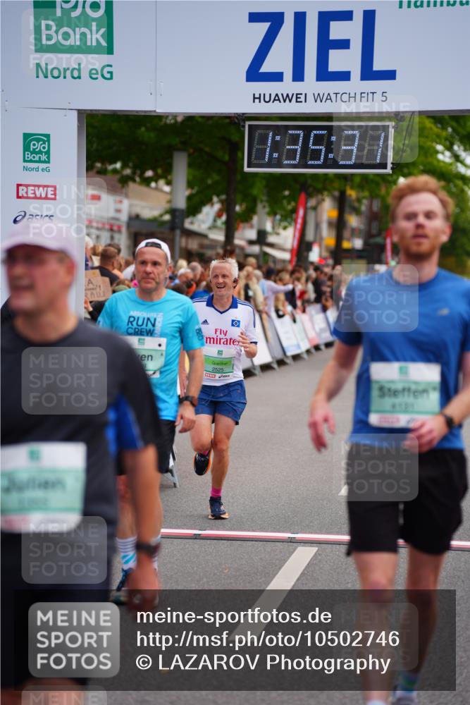 20.09.2026 - PSD Bank Halbmarathon LAZAROV Photography http://msf.ph/oto/10502746 20.09.2026 11:35:31 Ziel 1355, 2525, 3878, 4131 meine-sportfotos.de