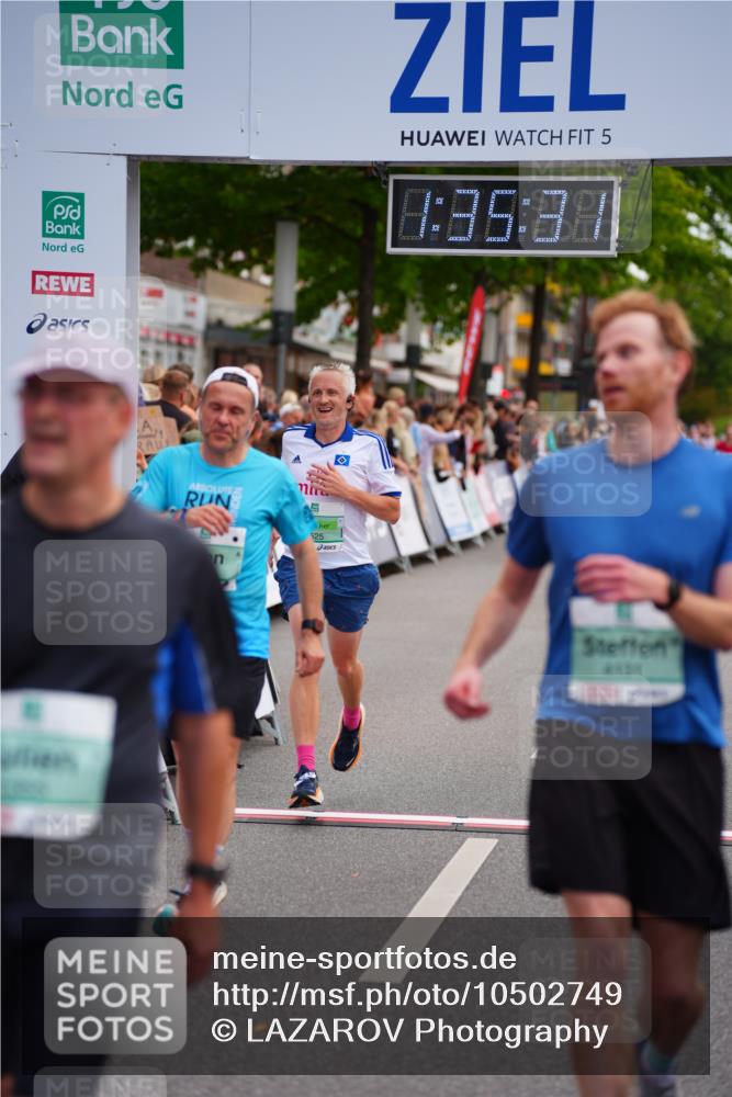 20.09.2026 - PSD Bank Halbmarathon LAZAROV Photography http://msf.ph/oto/10502749 20.09.2026 11:35:31 Ziel 1355, 2525, 3878, 4131 meine-sportfotos.de
