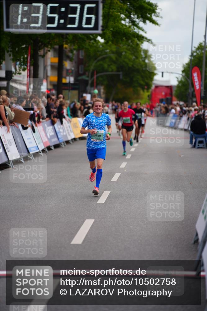 20.09.2026 - PSD Bank Halbmarathon LAZAROV Photography http://msf.ph/oto/10502758 20.09.2026 11:35:35 Ziel 1520, 2525, 3878, 4131 meine-sportfotos.de
