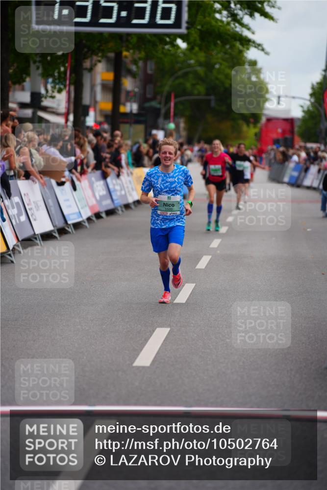 20.09.2026 - PSD Bank Halbmarathon LAZAROV Photography http://msf.ph/oto/10502764 20.09.2026 11:35:36 Ziel 1520, 2525, 3878, 4131 meine-sportfotos.de