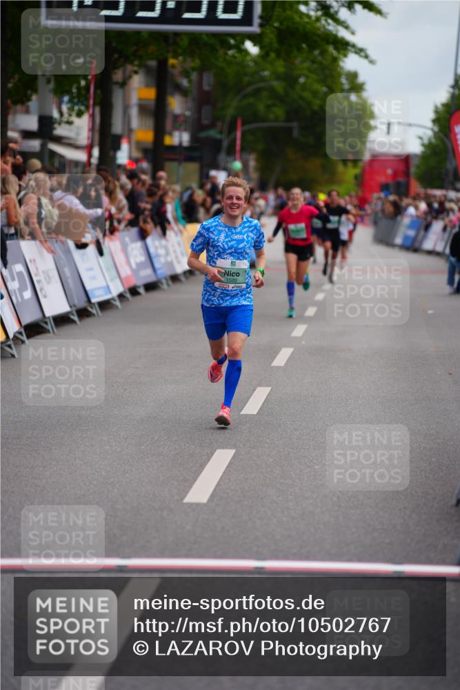 20.09.2026 - PSD Bank Halbmarathon LAZAROV Photography http://msf.ph/oto/10502767 20.09.2026 11:35:36 Ziel 1520, 2525, 3878, 4131 meine-sportfotos.de