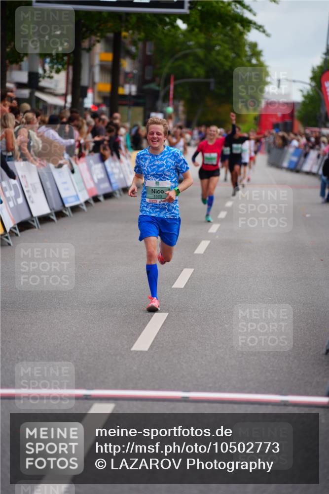 20.09.2026 - PSD Bank Halbmarathon LAZAROV Photography http://msf.ph/oto/10502773 20.09.2026 11:35:36 Ziel 1520, 2525, 3878, 4131 meine-sportfotos.de