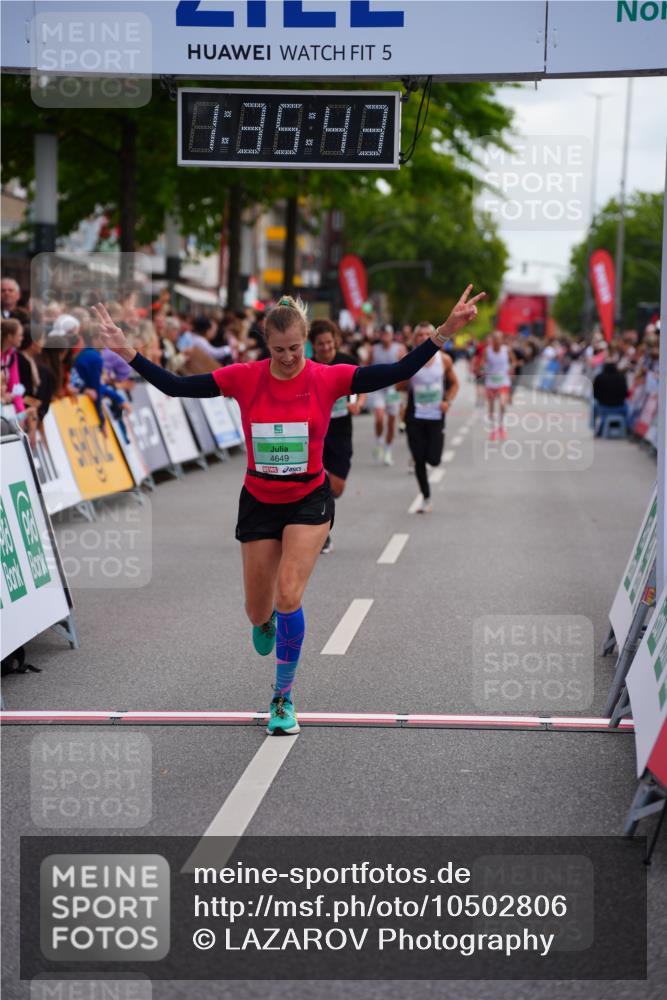 20.09.2026 - PSD Bank Halbmarathon LAZAROV Photography http://msf.ph/oto/10502806 20.09.2026 11:35:43 Ziel 1520, 4075, 4076, 4649 meine-sportfotos.de