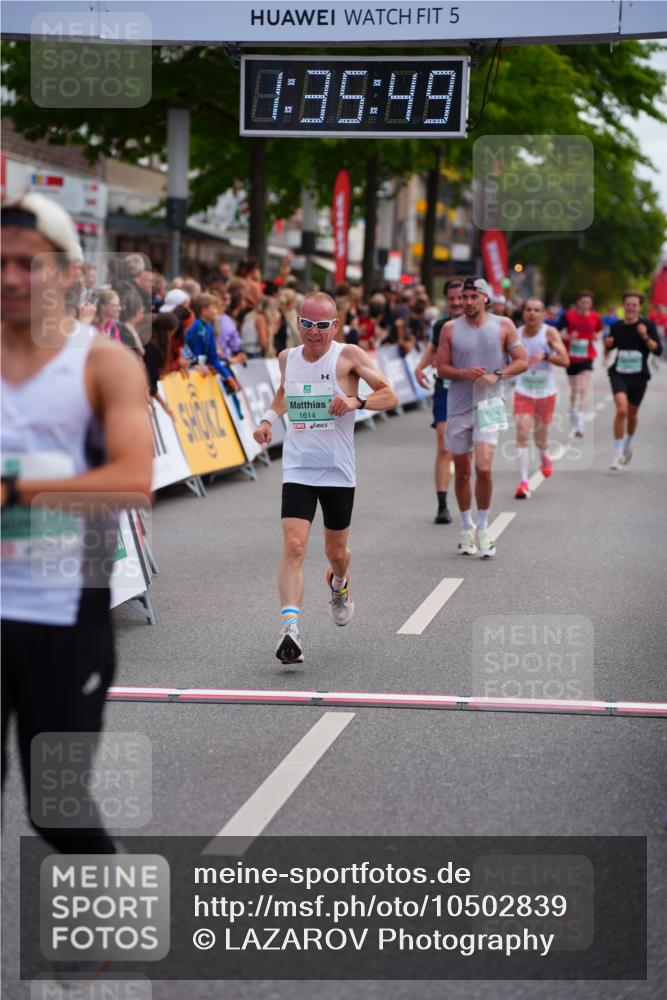 20.09.2026 - PSD Bank Halbmarathon LAZAROV Photography http://msf.ph/oto/10502839 20.09.2026 11:35:48 Ziel 1614, 1693, 2379, 3518, 4075, 4076, 4649, 4705 meine-sportfotos.de