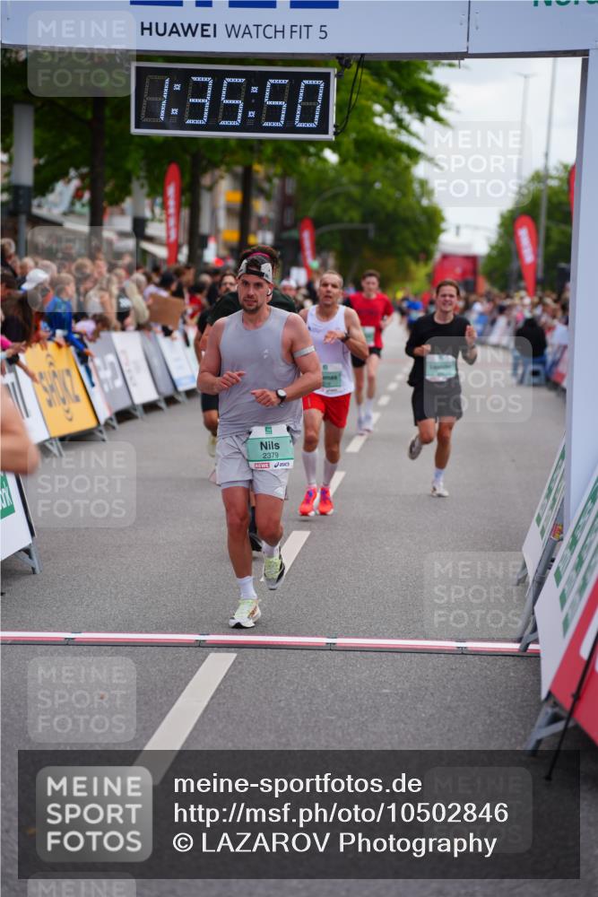 20.09.2026 - PSD Bank Halbmarathon LAZAROV Photography http://msf.ph/oto/10502846 20.09.2026 11:35:50 Ziel 1429, 1614, 1693, 1838, 2379, 3518, 4075, 4076, 4649, 4705 meine-sportfotos.de