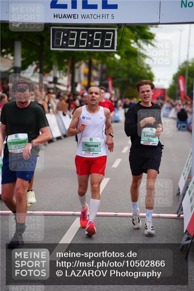 20.09.2026 - PSD Bank Halbmarathon LAZAROV Photography http://msf.ph/oto/10502866 20.09.2026 11:35:53 Ziel 1429, 1614, 1693, 1838, 2244, 2379, 3518, 4075, 4076, 4705 meine-sportfotos.de