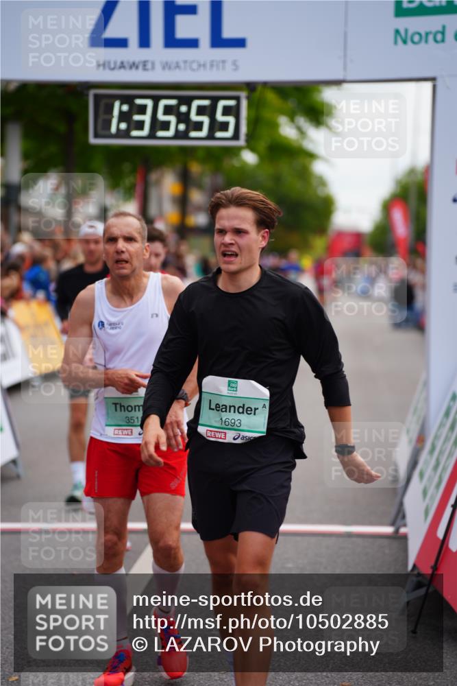 20.09.2026 - PSD Bank Halbmarathon LAZAROV Photography http://msf.ph/oto/10502885 20.09.2026 11:35:54 Ziel 1429, 1614, 1693, 1838, 2244, 2379, 3518, 4075, 4076, 4705 meine-sportfotos.de