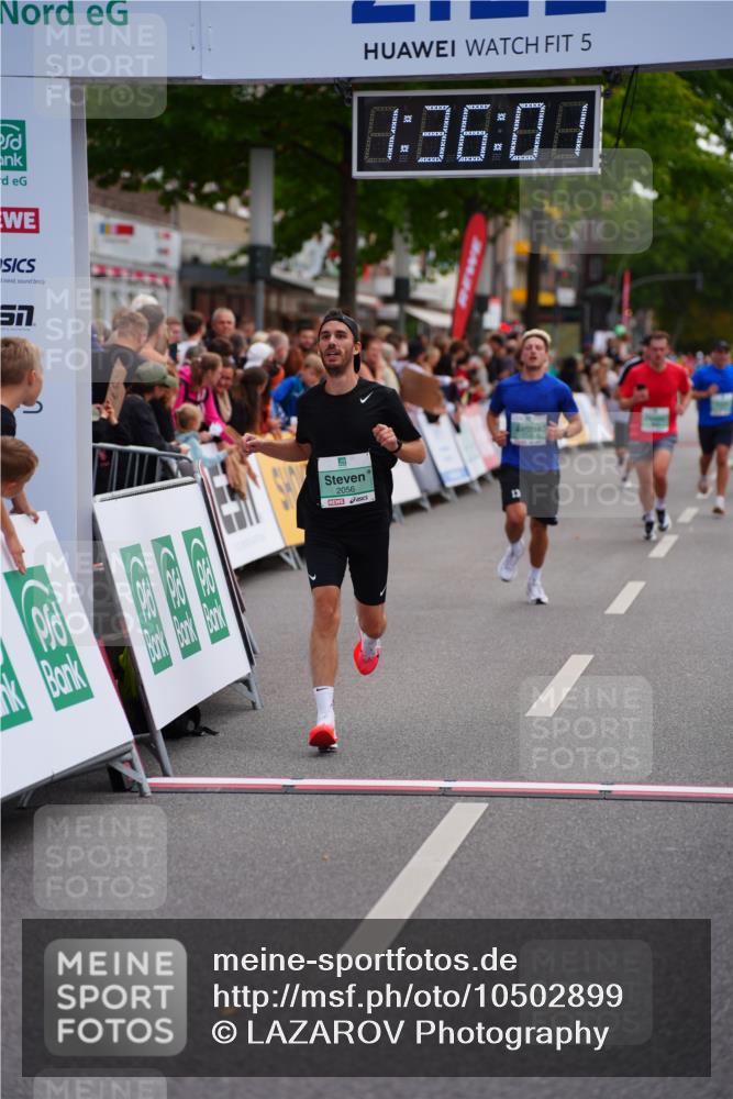 20.09.2026 - PSD Bank Halbmarathon LAZAROV Photography http://msf.ph/oto/10502899 20.09.2026 11:36:01 Ziel 1429, 1838, 2056, 2244, 2349, 2848 meine-sportfotos.de