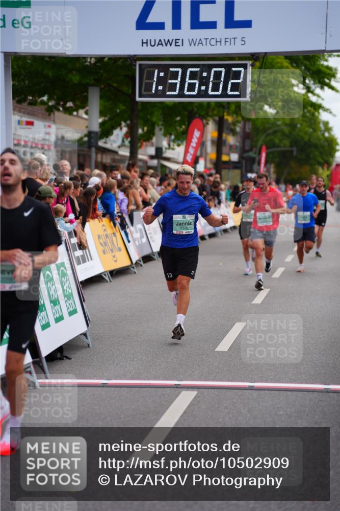 20.09.2026 - PSD Bank Halbmarathon LAZAROV Photography http://msf.ph/oto/10502909 20.09.2026 11:36:02 Ziel 1105, 1739, 1838, 2056, 2244, 2349, 2848 meine-sportfotos.de