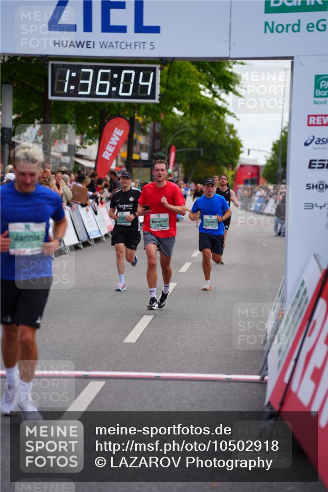 20.09.2026 - PSD Bank Halbmarathon LAZAROV Photography http://msf.ph/oto/10502918 20.09.2026 11:36:03 Ziel 1105, 1739, 2056, 2244, 2349, 2848 meine-sportfotos.de