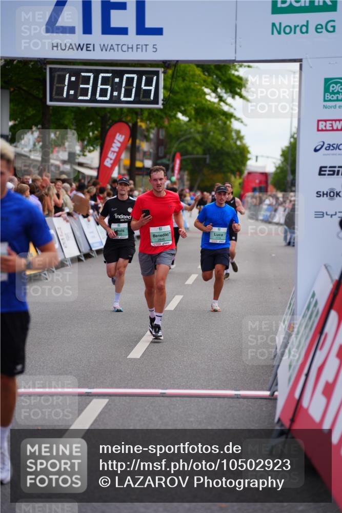 20.09.2026 - PSD Bank Halbmarathon LAZAROV Photography http://msf.ph/oto/10502923 20.09.2026 11:36:04 Ziel 1105, 1739, 2056, 2349, 2848, 3176 meine-sportfotos.de