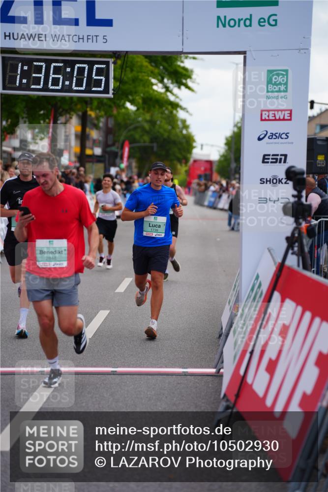 20.09.2026 - PSD Bank Halbmarathon LAZAROV Photography http://msf.ph/oto/10502930 20.09.2026 11:36:05 Ziel 1105, 1739, 1781, 2056, 2349, 2848, 3176 meine-sportfotos.de