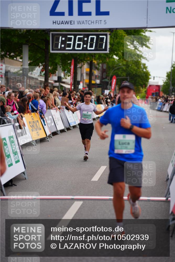 20.09.2026 - PSD Bank Halbmarathon LAZAROV Photography http://msf.ph/oto/10502939 20.09.2026 11:36:07 Ziel 1105, 1739, 1781, 2056, 2349, 2848, 3176, 4500 meine-sportfotos.de