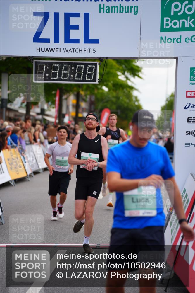 20.09.2026 - PSD Bank Halbmarathon LAZAROV Photography http://msf.ph/oto/10502946 20.09.2026 11:36:08 Ziel 1105, 1739, 1781, 2056, 2349, 2848, 3176, 4500 meine-sportfotos.de