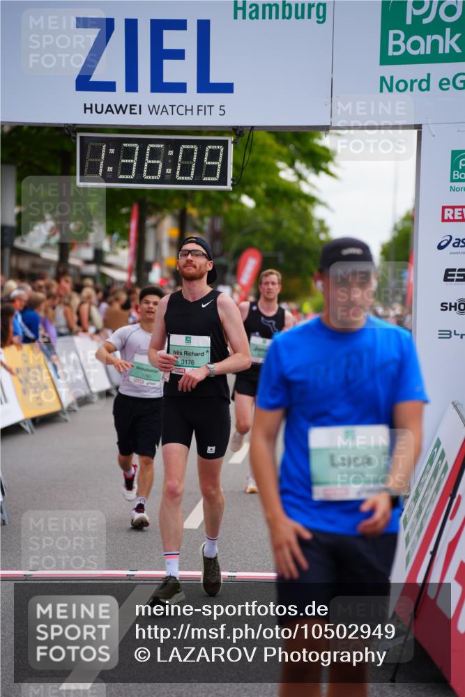 20.09.2026 - PSD Bank Halbmarathon LAZAROV Photography http://msf.ph/oto/10502949 20.09.2026 11:36:08 Ziel 1105, 1739, 1781, 2056, 2349, 2848, 3176, 4500 meine-sportfotos.de
