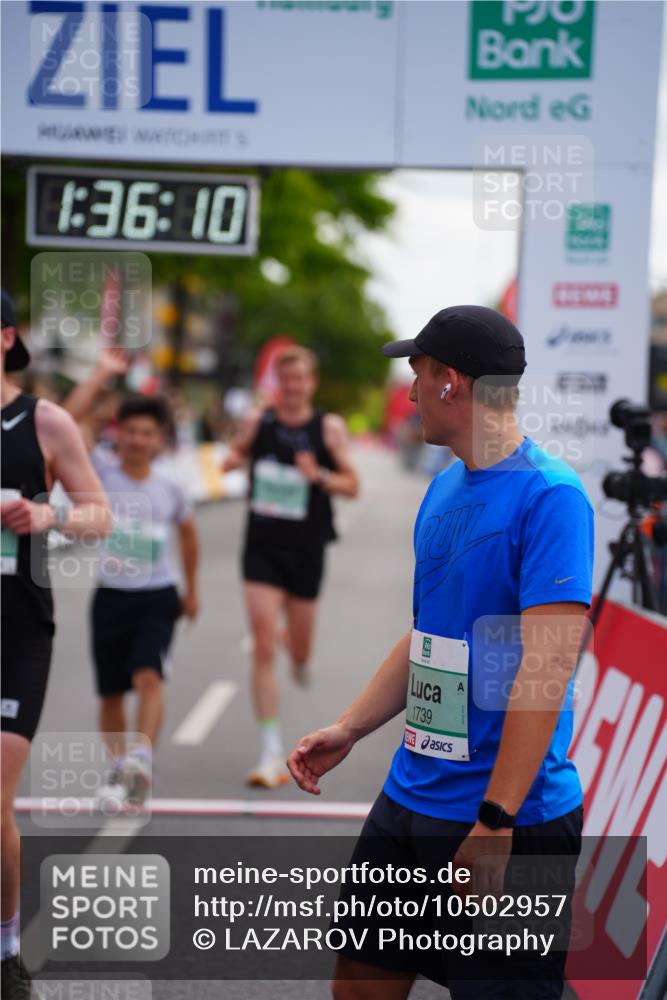 20.09.2026 - PSD Bank Halbmarathon LAZAROV Photography http://msf.ph/oto/10502957 20.09.2026 11:36:09 Ziel 1105, 1739, 1781, 2056, 2349, 2848, 3176, 4500 meine-sportfotos.de