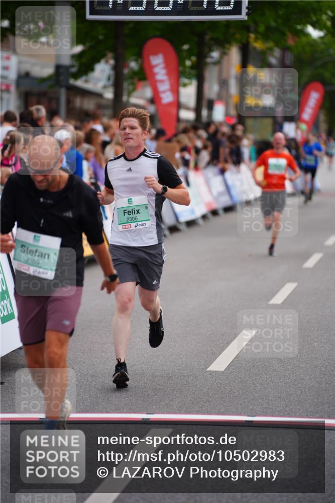 20.09.2026 - PSD Bank Halbmarathon LAZAROV Photography http://msf.ph/oto/10502983 20.09.2026 11:36:17 Ziel 1193, 1781, 2109, 2306, 4500 meine-sportfotos.de