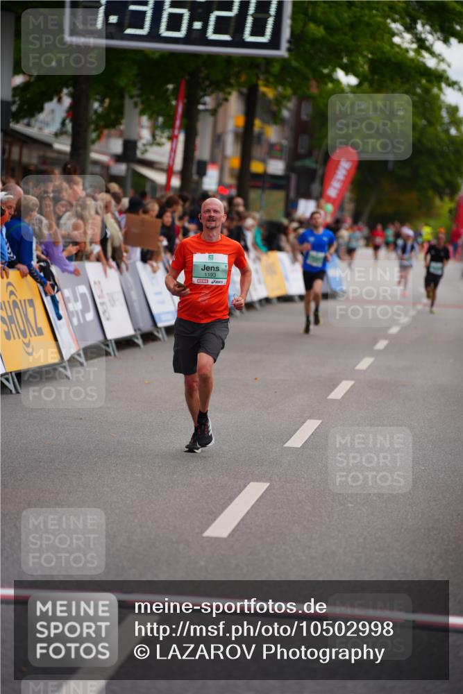 20.09.2026 - PSD Bank Halbmarathon LAZAROV Photography http://msf.ph/oto/10502998 20.09.2026 11:36:20 Ziel 1193, 2109, 2306 meine-sportfotos.de