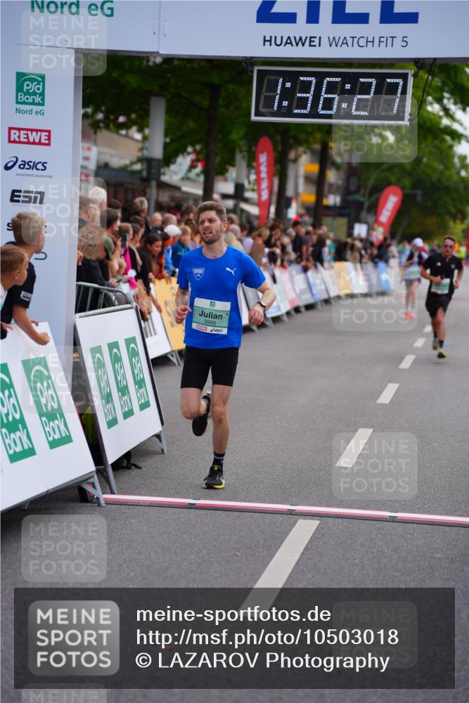 20.09.2026 - PSD Bank Halbmarathon LAZAROV Photography http://msf.ph/oto/10503018 20.09.2026 11:36:26 Ziel 1193, 2306, 3999, 4052 meine-sportfotos.de