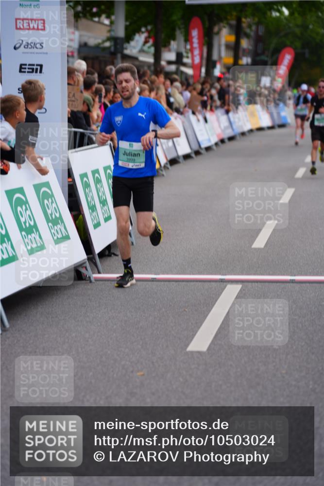 20.09.2026 - PSD Bank Halbmarathon LAZAROV Photography http://msf.ph/oto/10503024 20.09.2026 11:36:27 Ziel 1193, 3999, 4052 meine-sportfotos.de
