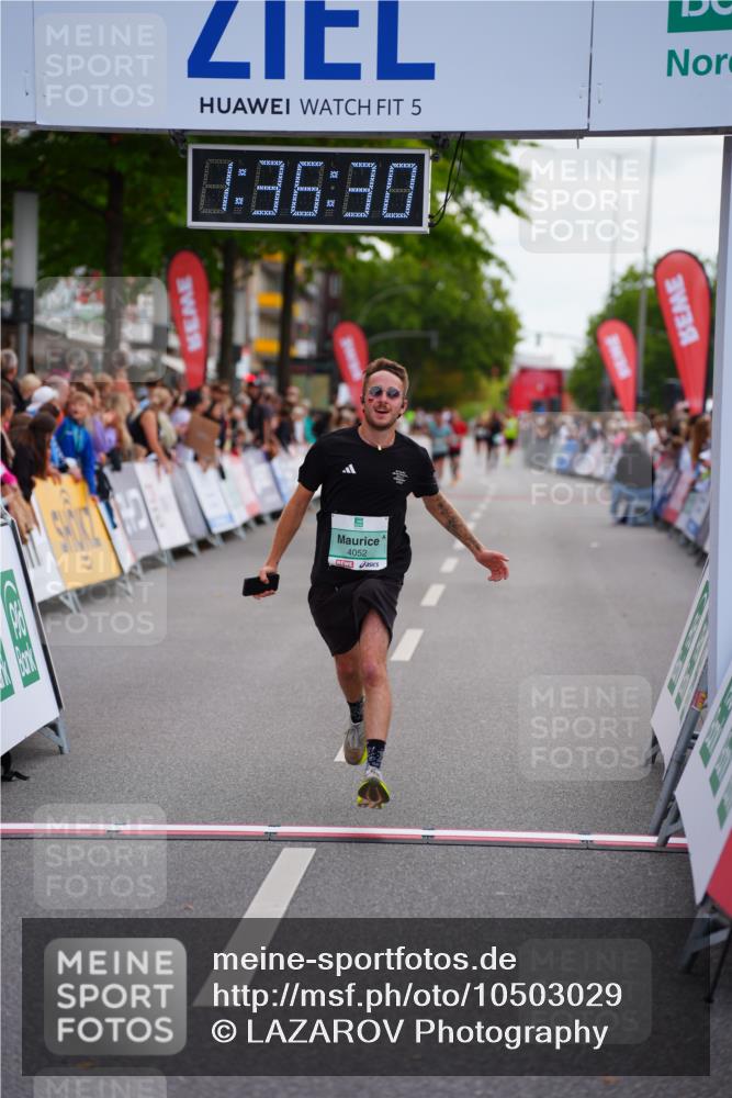20.09.2026 - PSD Bank Halbmarathon LAZAROV Photography http://msf.ph/oto/10503029 20.09.2026 11:36:30 Ziel 2165, 3999, 4052 meine-sportfotos.de