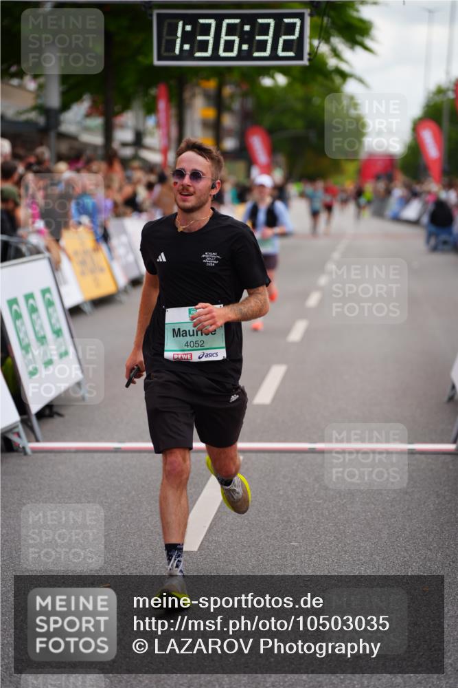 20.09.2026 - PSD Bank Halbmarathon LAZAROV Photography http://msf.ph/oto/10503035 20.09.2026 11:36:31 Ziel 2165, 3999, 4052 meine-sportfotos.de