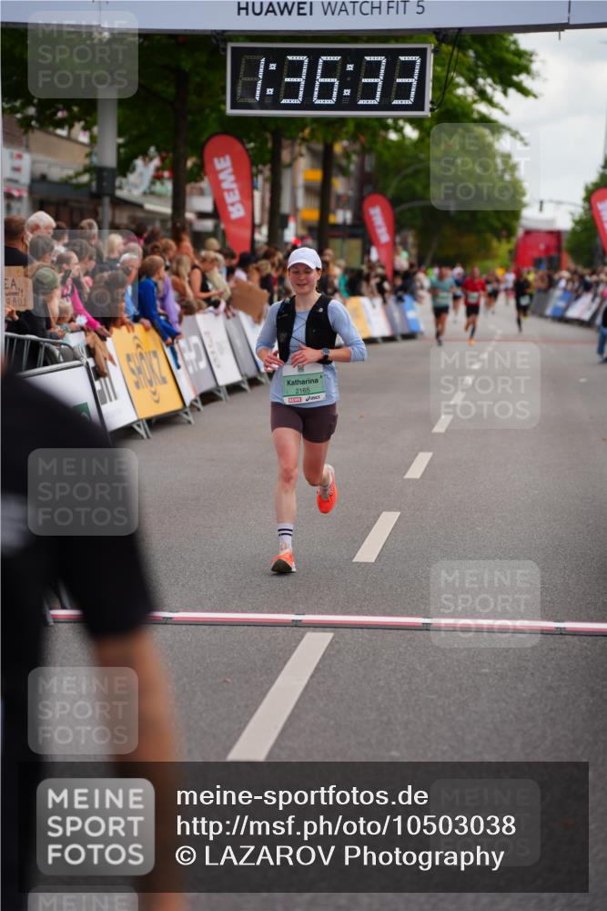 20.09.2026 - PSD Bank Halbmarathon LAZAROV Photography http://msf.ph/oto/10503038 20.09.2026 11:36:33 Ziel 2165, 3999, 4052 meine-sportfotos.de