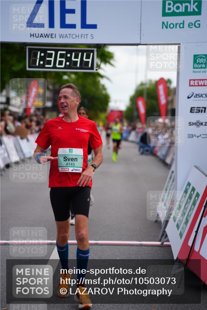 20.09.2026 - PSD Bank Halbmarathon LAZAROV Photography http://msf.ph/oto/10503073 20.09.2026 11:36:43 Ziel 2157, 2722, 4143 meine-sportfotos.de