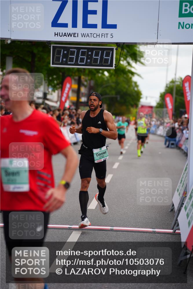 20.09.2026 - PSD Bank Halbmarathon LAZAROV Photography http://msf.ph/oto/10503076 20.09.2026 11:36:44 Ziel 2157, 2722, 4143 meine-sportfotos.de