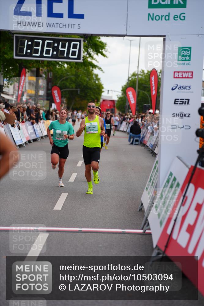 20.09.2026 - PSD Bank Halbmarathon LAZAROV Photography http://msf.ph/oto/10503094 20.09.2026 11:36:47 Ziel 1670, 2157, 2487, 2722, 4143, 4503 meine-sportfotos.de