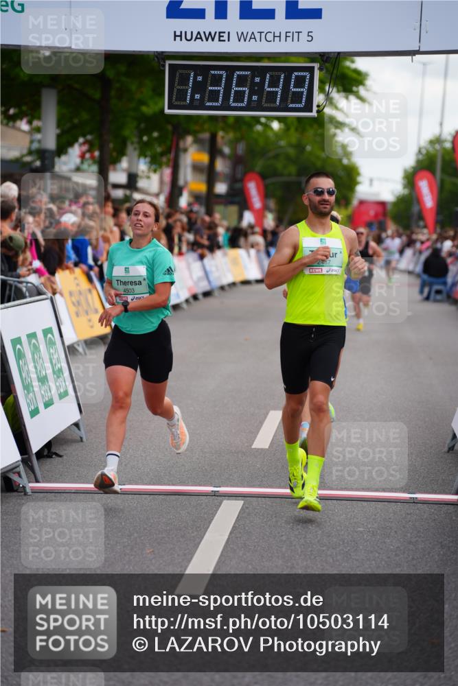 20.09.2026 - PSD Bank Halbmarathon LAZAROV Photography http://msf.ph/oto/10503114 20.09.2026 11:36:49 Ziel 1670, 2157, 2487, 2722, 4143, 4503 meine-sportfotos.de