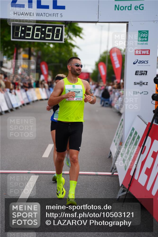 20.09.2026 - PSD Bank Halbmarathon LAZAROV Photography http://msf.ph/oto/10503121 20.09.2026 11:36:50 Ziel 1319, 1670, 2157, 2487, 2722, 4143, 4503 meine-sportfotos.de