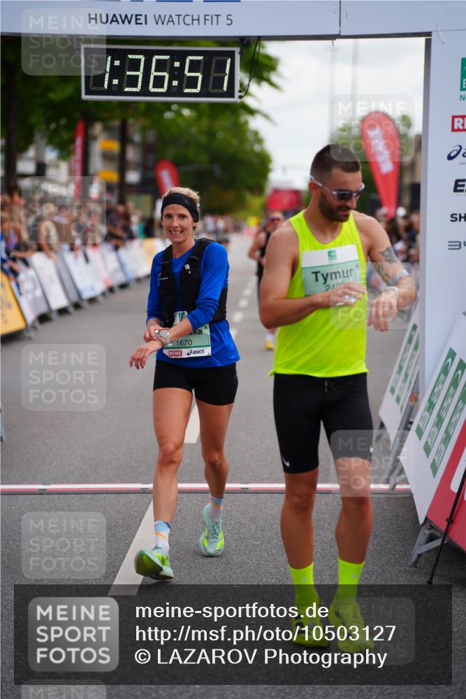 20.09.2026 - PSD Bank Halbmarathon LAZAROV Photography http://msf.ph/oto/10503127 20.09.2026 11:36:51 Ziel 1319, 1670, 2487, 2722, 4503 meine-sportfotos.de