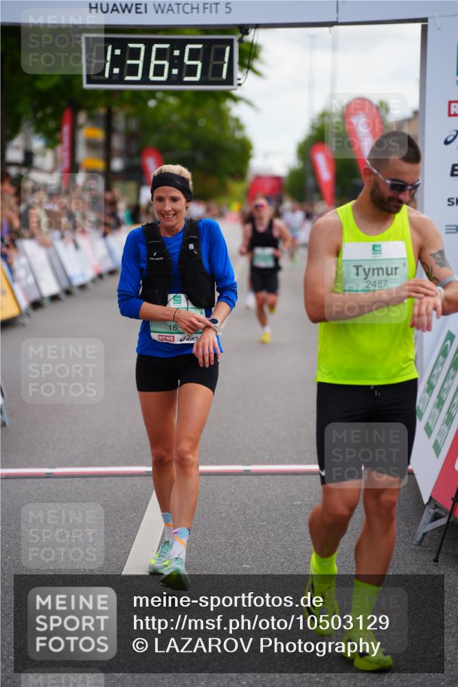 20.09.2026 - PSD Bank Halbmarathon LAZAROV Photography http://msf.ph/oto/10503129 20.09.2026 11:36:51 Ziel 1319, 1670, 2487, 2722, 4503 meine-sportfotos.de