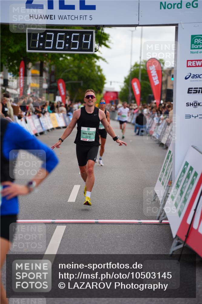 20.09.2026 - PSD Bank Halbmarathon LAZAROV Photography http://msf.ph/oto/10503145 20.09.2026 11:36:53 Ziel 1319, 1670, 2487, 4142, 4503 meine-sportfotos.de