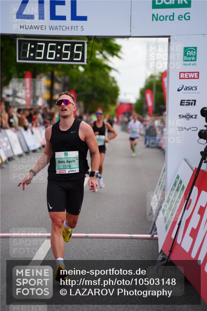 20.09.2026 - PSD Bank Halbmarathon LAZAROV Photography http://msf.ph/oto/10503148 20.09.2026 11:36:54 Ziel 1319, 1670, 2487, 4142, 4503 meine-sportfotos.de