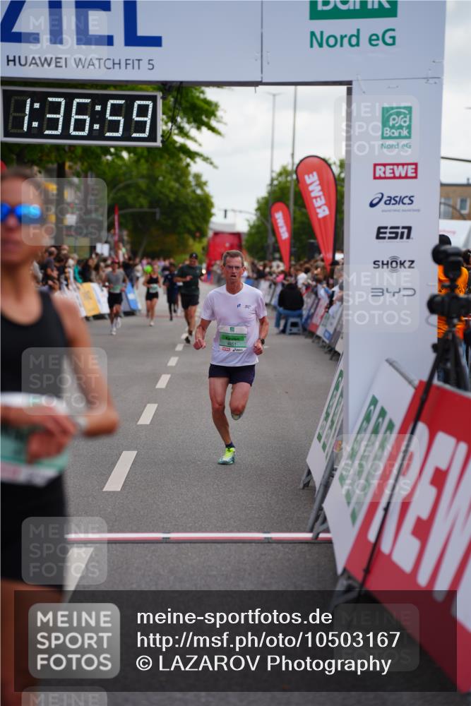 20.09.2026 - PSD Bank Halbmarathon LAZAROV Photography http://msf.ph/oto/10503167 20.09.2026 11:36:58 Ziel 1319, 1670, 4142, 4651 meine-sportfotos.de