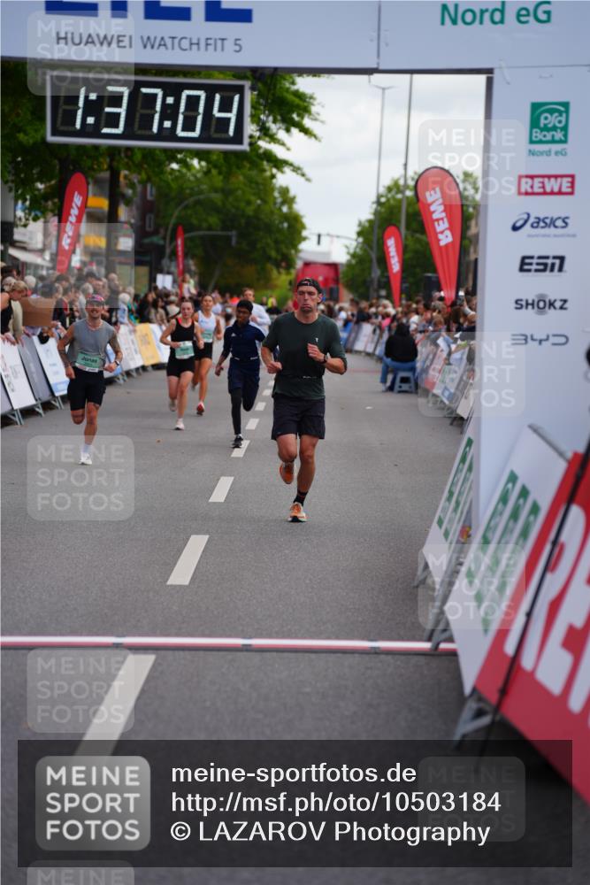 20.09.2026 - PSD Bank Halbmarathon LAZAROV Photography http://msf.ph/oto/10503184 20.09.2026 11:37:04 Ziel 2925, 3299, 4142, 4260, 4651, 4779 meine-sportfotos.de