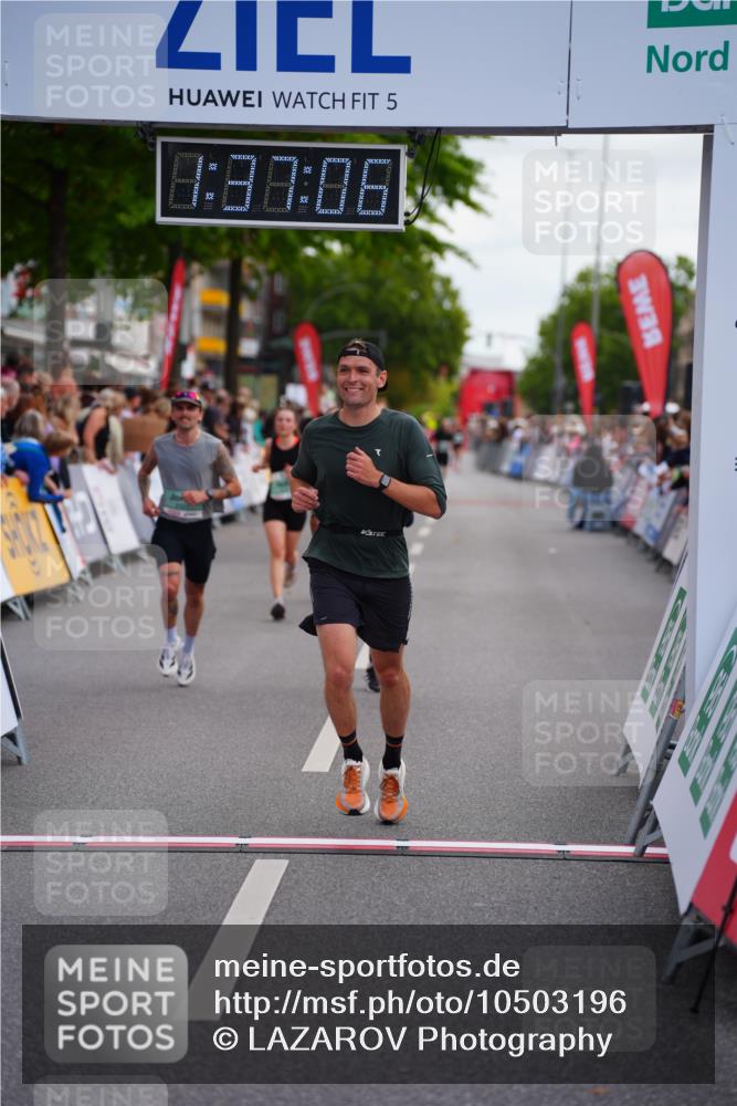 20.09.2026 - PSD Bank Halbmarathon LAZAROV Photography http://msf.ph/oto/10503196 20.09.2026 11:37:05 Ziel 1812, 2925, 3299, 4260, 4651, 4779 meine-sportfotos.de