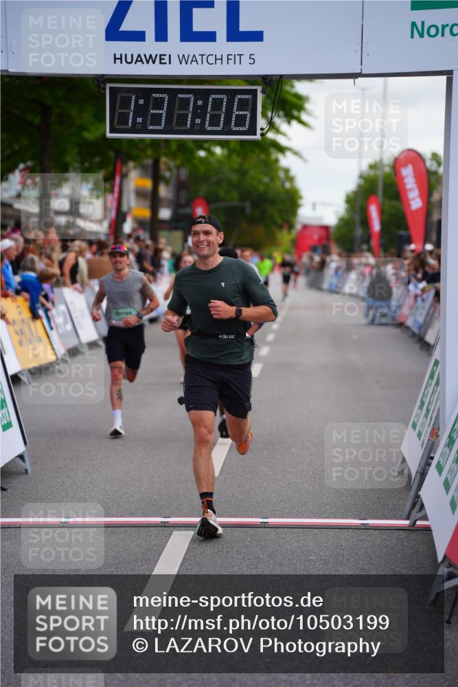 20.09.2026 - PSD Bank Halbmarathon LAZAROV Photography http://msf.ph/oto/10503199 20.09.2026 11:37:05 Ziel 1812, 2925, 3299, 4260, 4651, 4779 meine-sportfotos.de