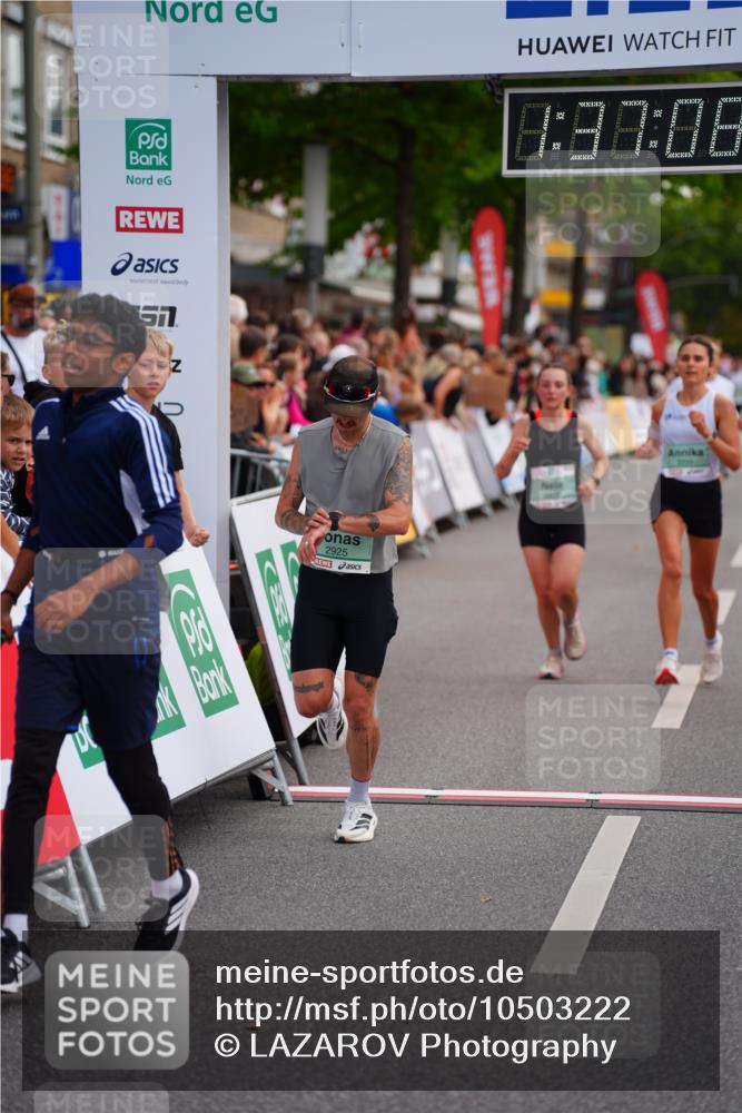 20.09.2026 - PSD Bank Halbmarathon LAZAROV Photography http://msf.ph/oto/10503222 20.09.2026 11:37:07 Ziel 1812, 2925, 3299, 4260, 4651, 4779, 4796 meine-sportfotos.de