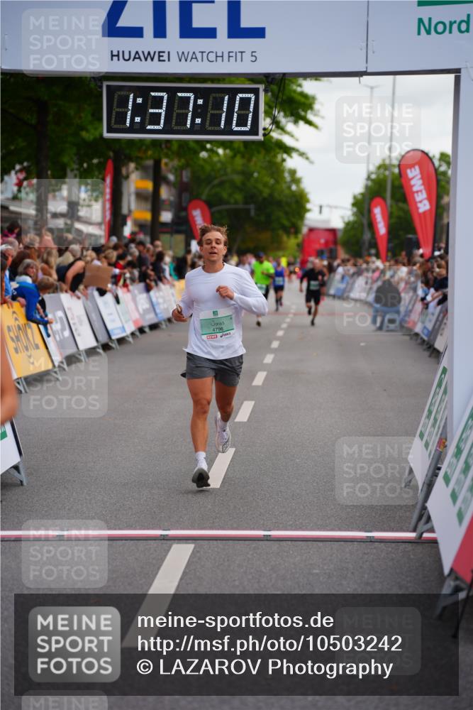 20.09.2026 - PSD Bank Halbmarathon LAZAROV Photography http://msf.ph/oto/10503242 20.09.2026 11:37:10 Ziel 1812, 2925, 3299, 4260, 4779, 4796 meine-sportfotos.de