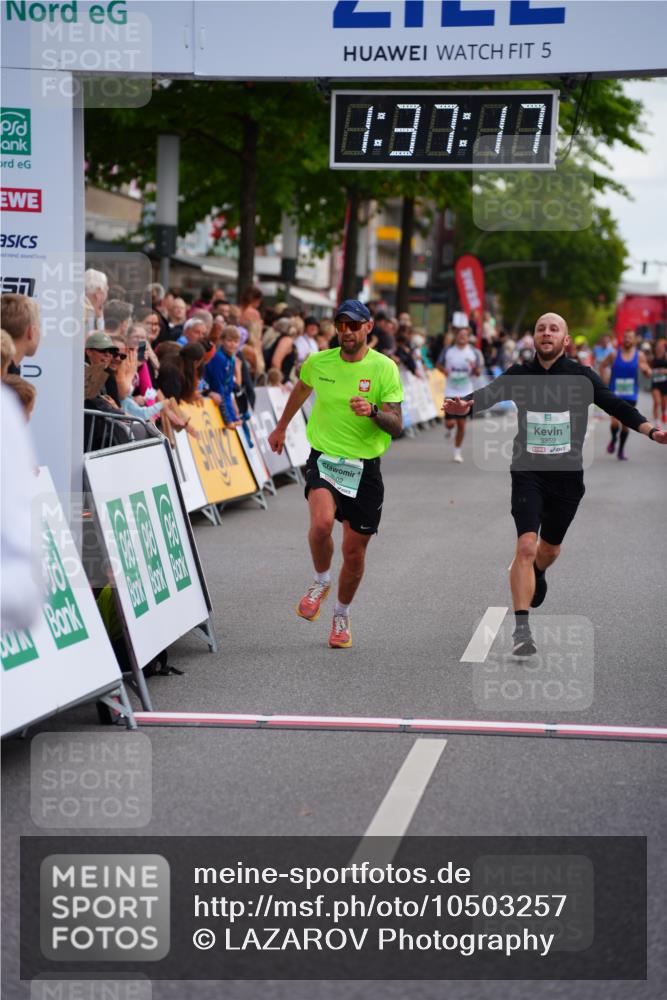 20.09.2026 - PSD Bank Halbmarathon LAZAROV Photography http://msf.ph/oto/10503257 20.09.2026 11:37:16 Ziel 1812, 2102, 3299, 3359, 4796 meine-sportfotos.de
