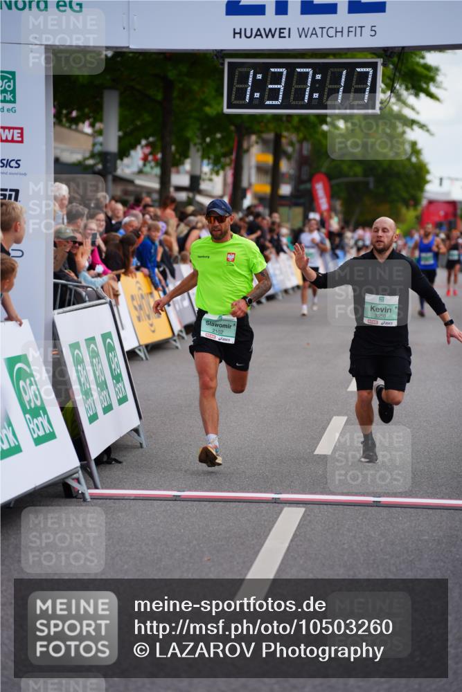 20.09.2026 - PSD Bank Halbmarathon LAZAROV Photography http://msf.ph/oto/10503260 20.09.2026 11:37:16 Ziel 1812, 2102, 3299, 3359, 4796 meine-sportfotos.de