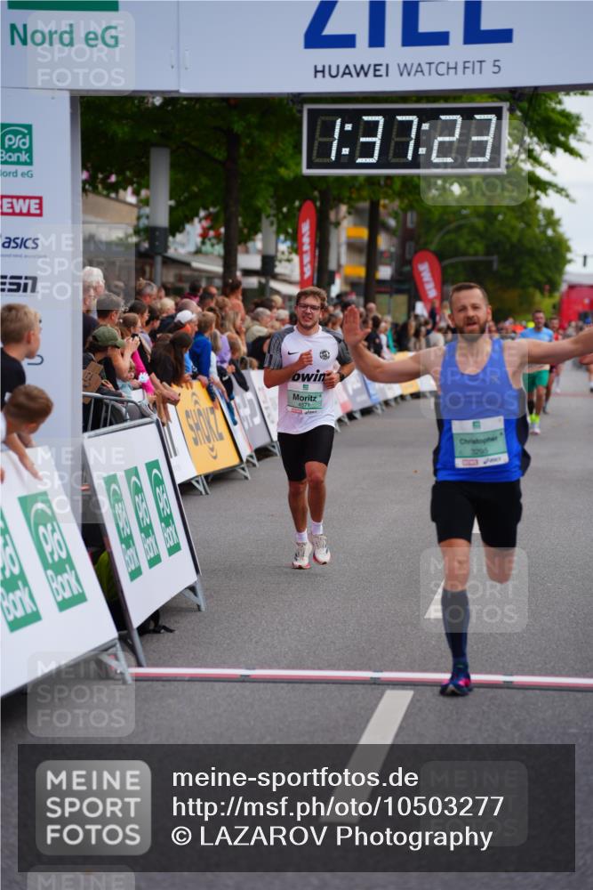 20.09.2026 - PSD Bank Halbmarathon LAZAROV Photography http://msf.ph/oto/10503277 20.09.2026 11:37:22 Ziel 1676, 2102, 3295, 3359, 4571 meine-sportfotos.de