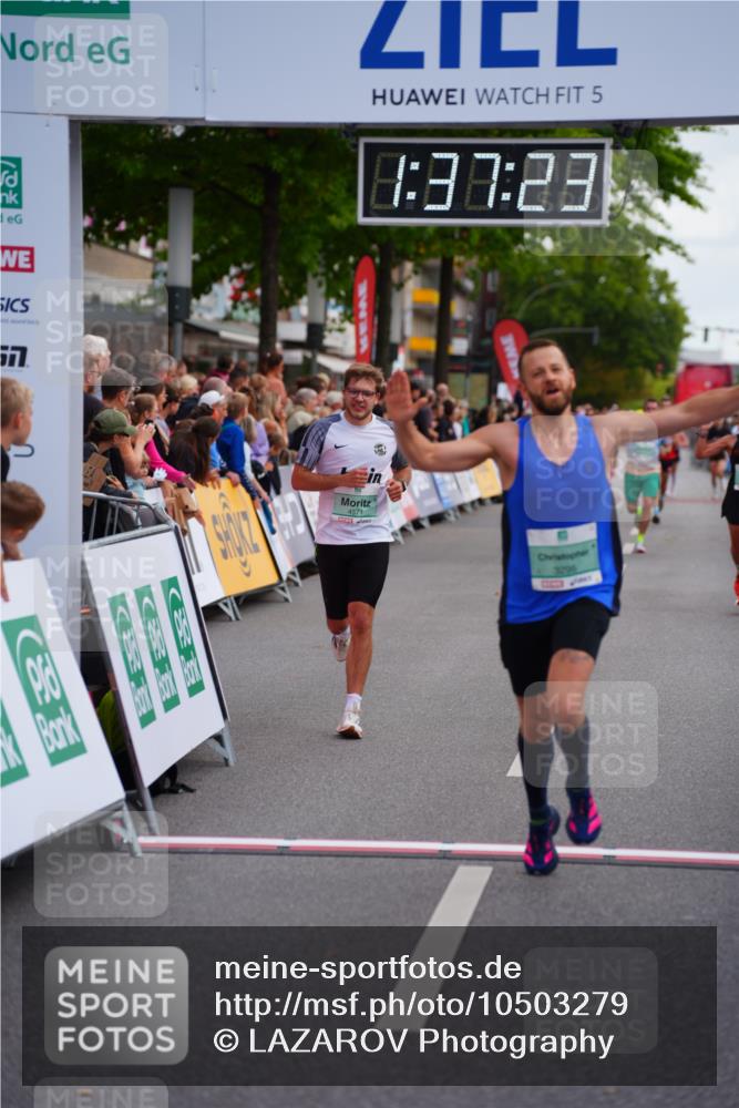 20.09.2026 - PSD Bank Halbmarathon LAZAROV Photography http://msf.ph/oto/10503279 20.09.2026 11:37:22 Ziel 1676, 2102, 3295, 3359, 4571 meine-sportfotos.de