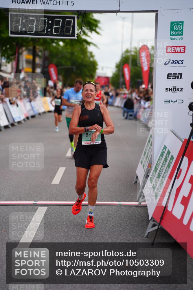 20.09.2026 - PSD Bank Halbmarathon LAZAROV Photography http://msf.ph/oto/10503309 20.09.2026 11:37:27 Ziel 1676, 3295, 3312, 4132, 4571 meine-sportfotos.de