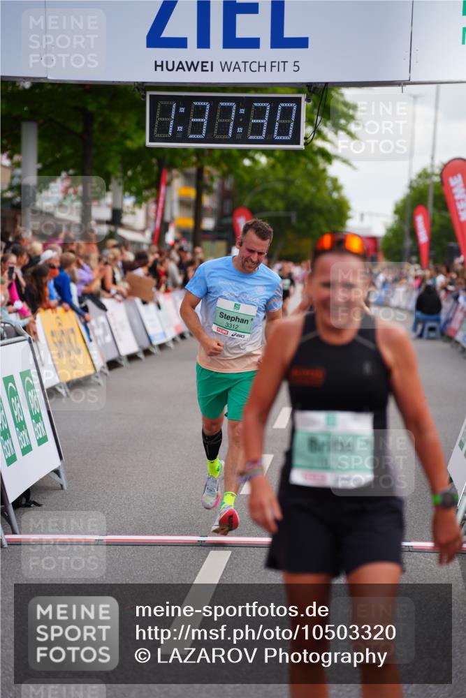 20.09.2026 - PSD Bank Halbmarathon LAZAROV Photography http://msf.ph/oto/10503320 20.09.2026 11:37:29 Ziel 1676, 3295, 3312, 3629, 4132, 4571 meine-sportfotos.de